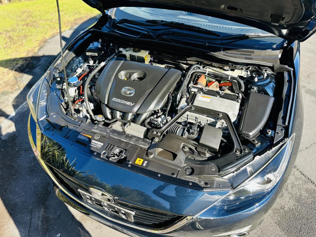 2013 Mazda Axela 20S L HYBRID SPORTS !! TOP SPEC !! Sedan Automatic, 5 seats, New Import, Hybrid, 2,000 cc, 82,347 km