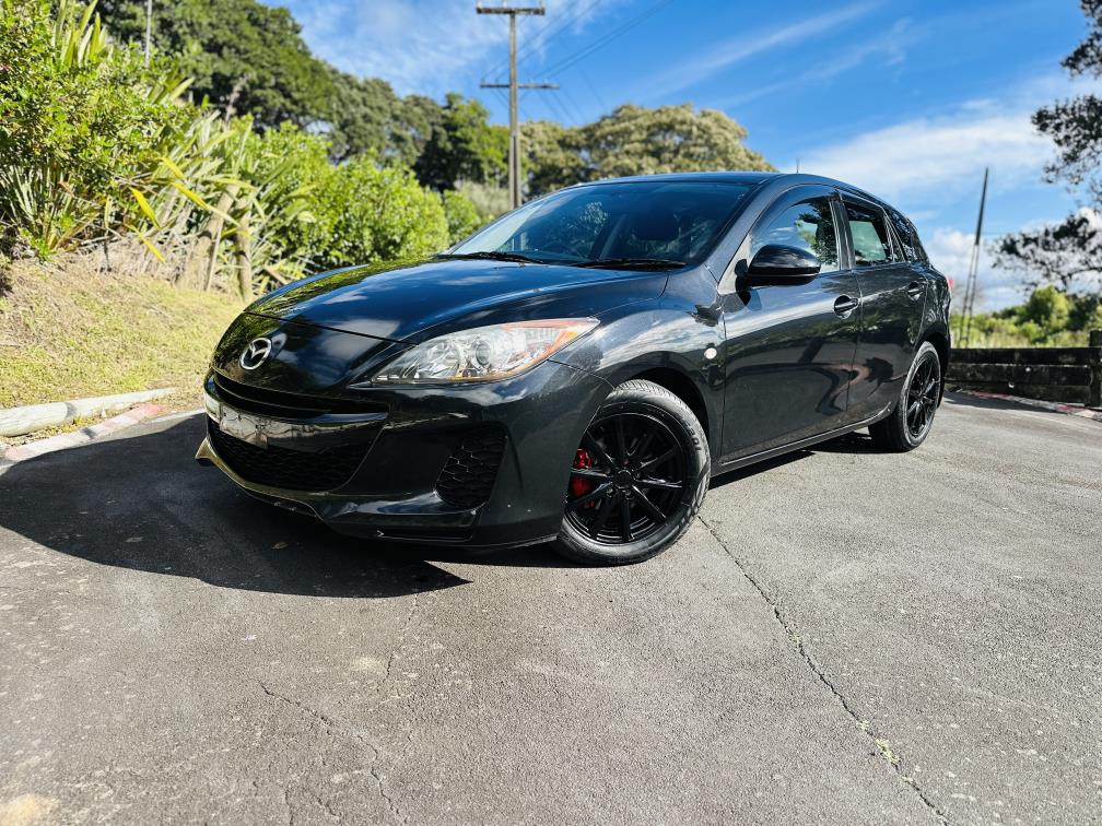 2012 Mazda Axela SPORTS !! STUNNING ALLOYS !! Hatchback Tiptronic, 5 seats, Black, New Import, Petrol, 1,500 cc, 88,776 km,