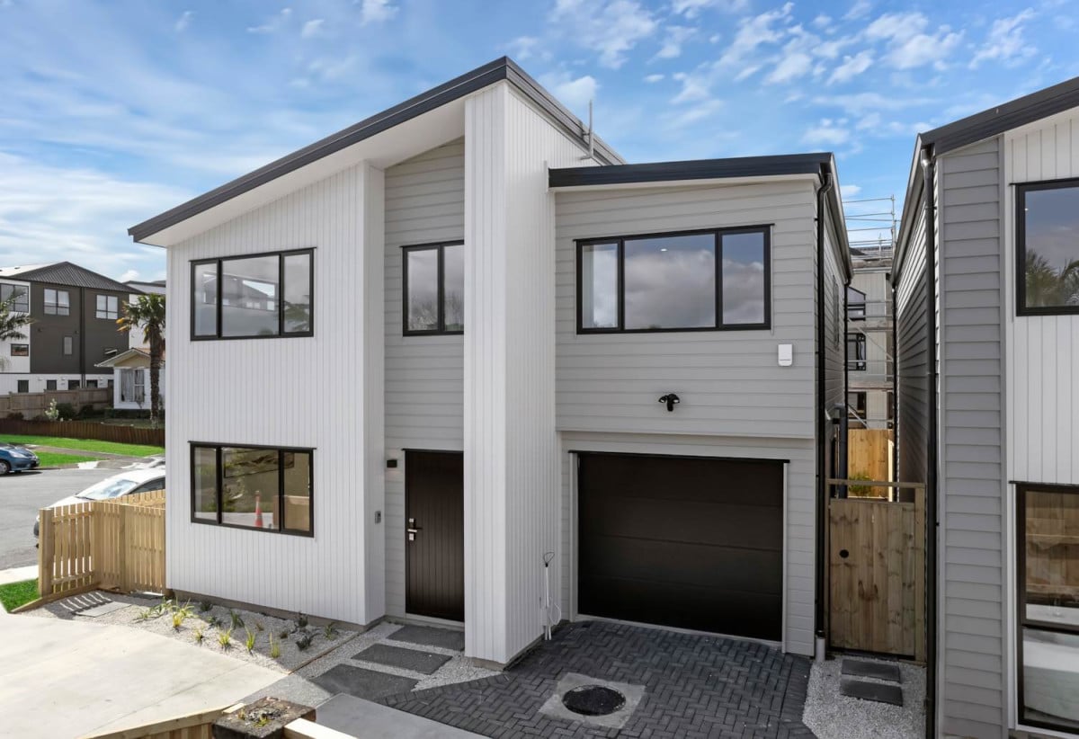 178m2 Brandnew standalone 5 beds 3.5 baths home with garage, 1 ensuite ground floor, 0.7 km to Pakuranga College, Lot 1, 25 Tomintoul Place, Highland Park, Auckland