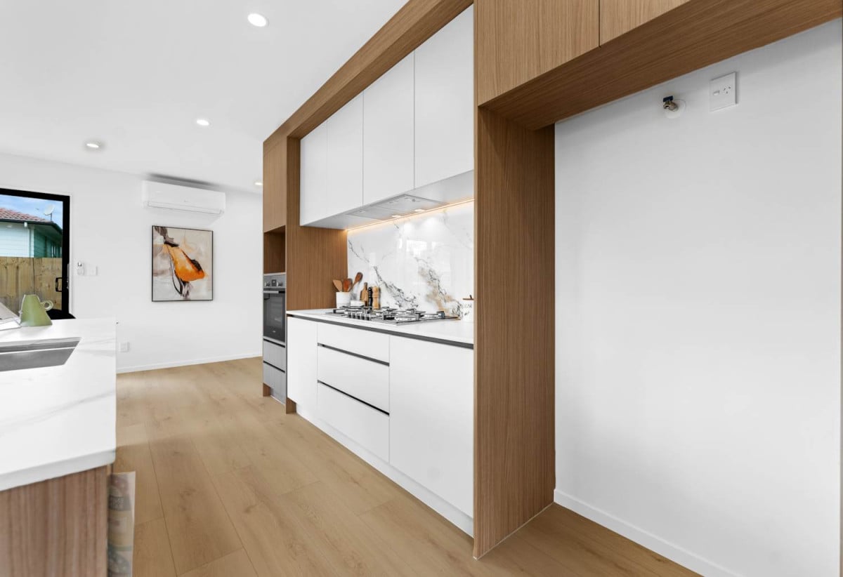178m2 Brandnew standalone 5 beds 3.5 baths home with garage, 1 ensuite ground floor, 0.7 km to Pakuranga College, Lot 1, 25 Tomintoul Place, Highland Park, Auckland