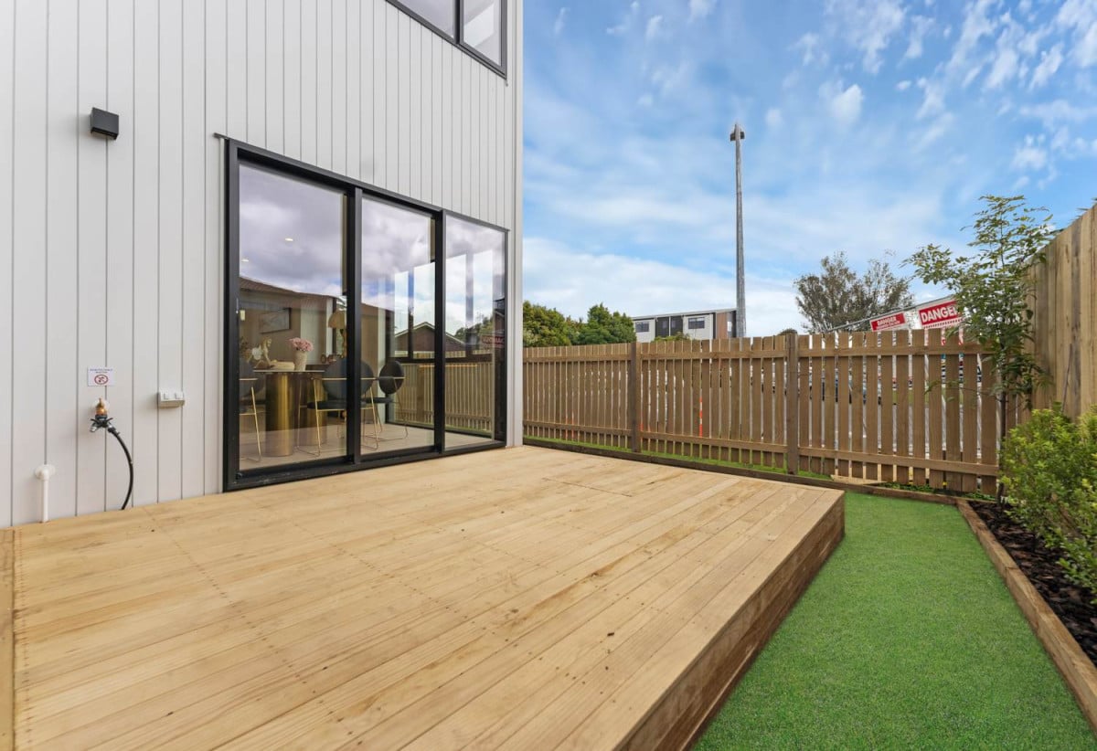 178m2 Brandnew standalone 5 beds 3.5 baths home with garage, 1 ensuite ground floor, 0.7 km to Pakuranga College, Lot 1, 25 Tomintoul Place, Highland Park, Auckland
