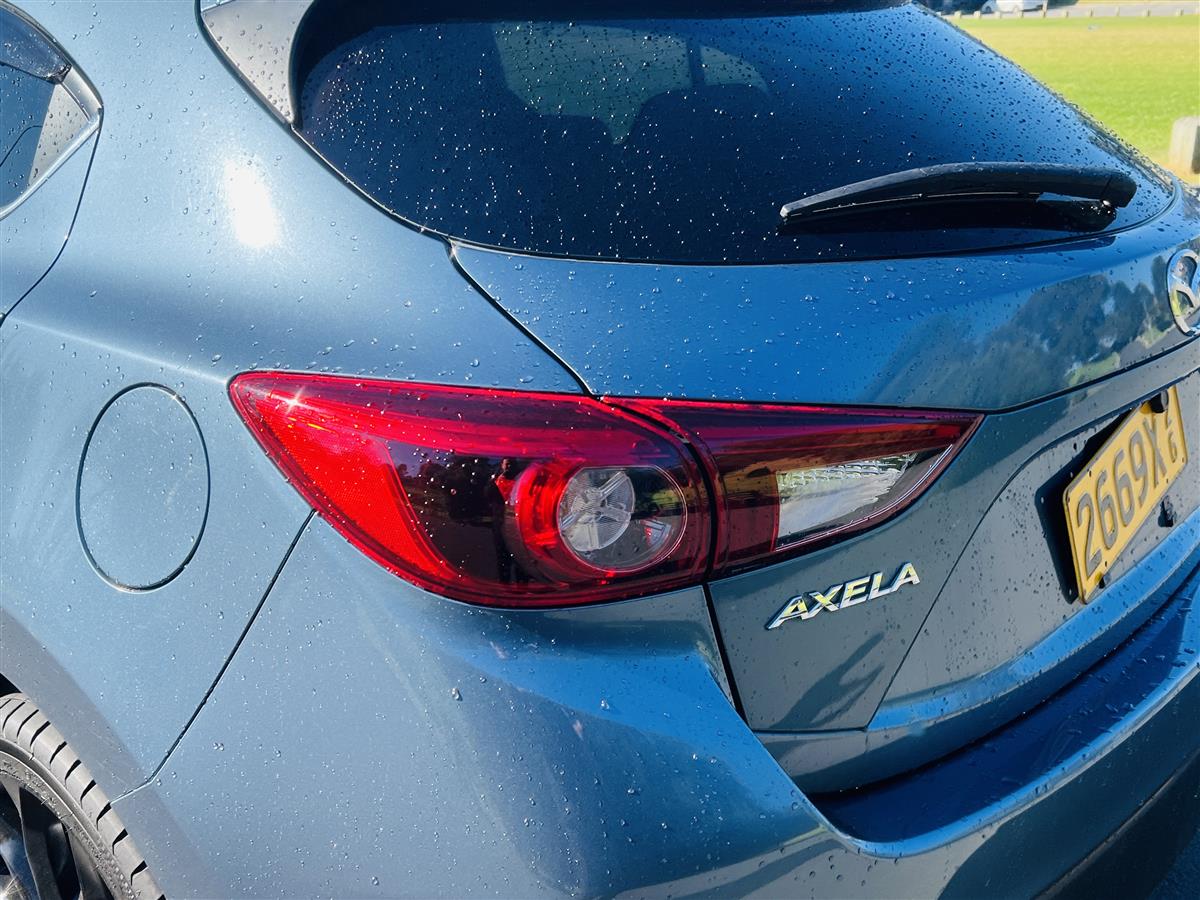 2015 Mazda Axela 2.0S ADAPTIVE CRUISE CONTROL HUD Hatchback Automatic, 5 seats, Blue, Petrol, 2,000 cc, 69,060 km