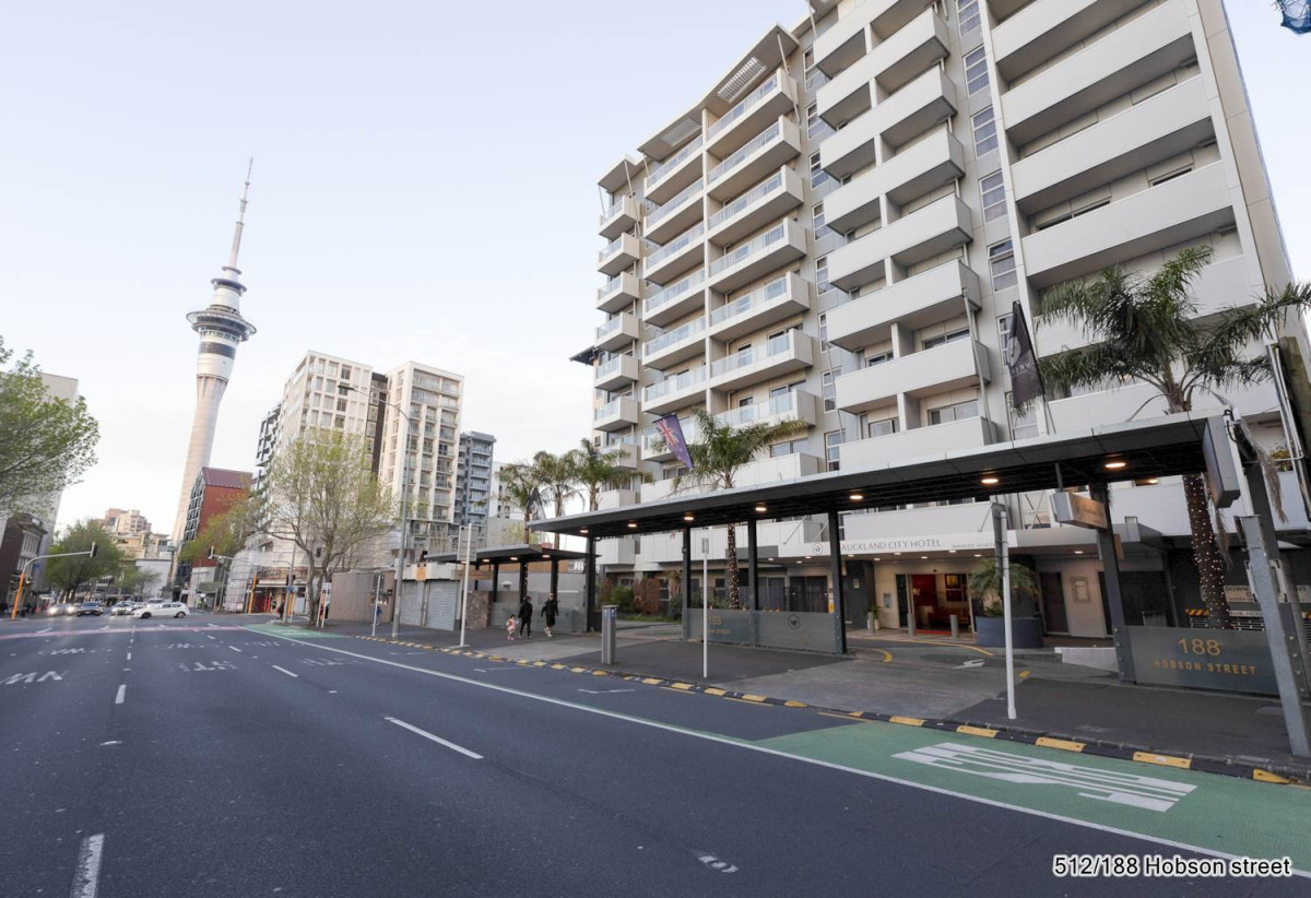 Auckland Girls’ Grammar School zone, 49m2 Freehold 2 beds 1 bath apartment, move-in ready, With a 2021 CV of $410,000 and an incredibly competitive asking price of $299,000, 512/188 Hobson Street, City Centre, Auckland