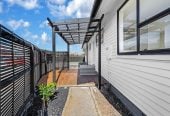 Vendors have bought elsewhere and absolutely MUST sell, 3 beds 1 bath house with garage, 134 Avondale Road, Avondale, Auckland