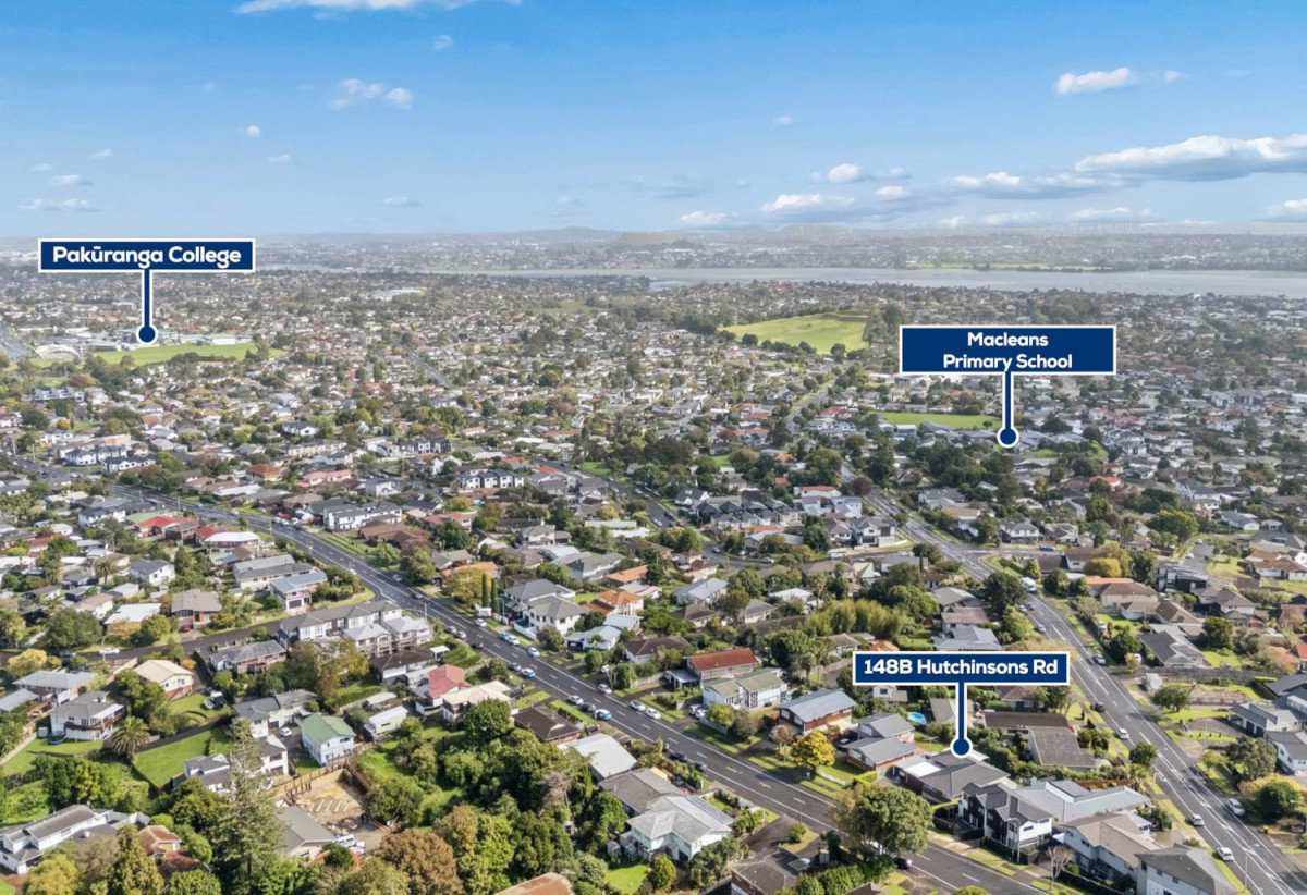 3 beds 2 baths home, 0.6 km to Macleans Primary School, 148B Hutchinsons Road, Bucklands Beach, Auckland