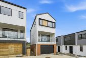 Brandnew 2 beds 1.5 baths home with car park, 2 km to Ormiston Junior College, 34A Hearth Street, Flat Bush, Auckland
