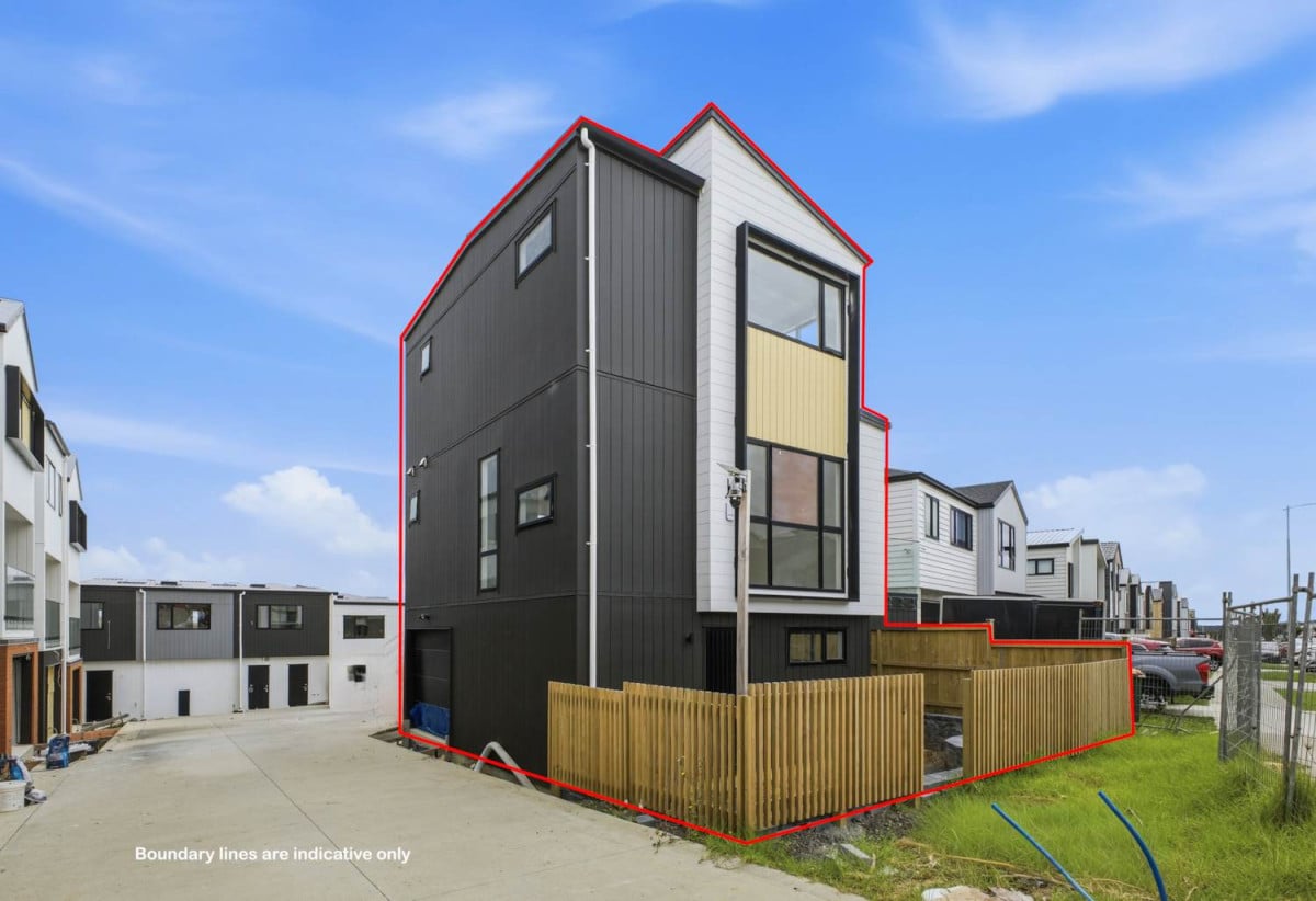 Brandnew 2 beds 1.5 baths home with car park, 2 km to Ormiston Junior College, 34A Hearth Street, Flat Bush, Auckland
