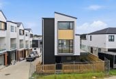 Brandnew 2 beds 1.5 baths home with car park, 2 km to Ormiston Junior College, 34A Hearth Street, Flat Bush, Auckland