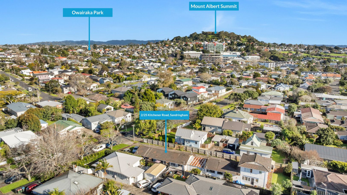 Owner downsizing, 2 beds 1 bath home with garage, 2/25 Kitchener Road, Sandringham, Auckland