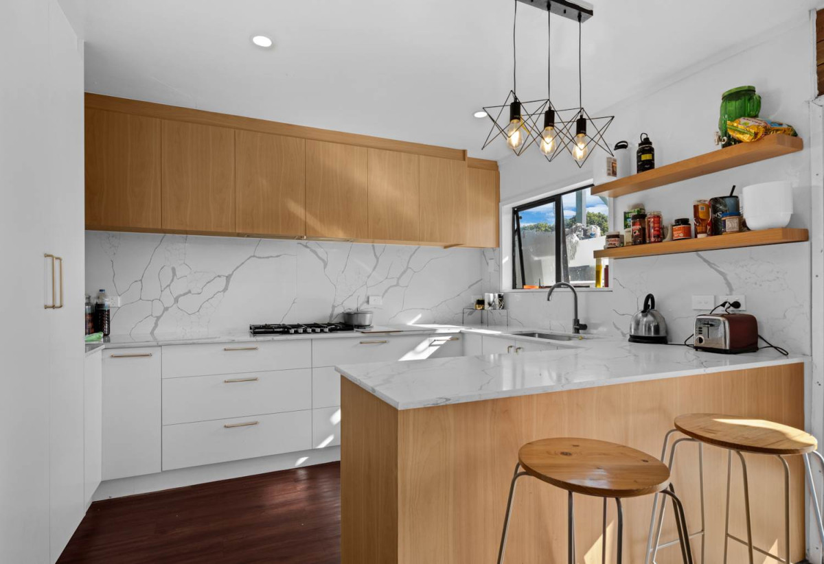 Affordable Beachlands Opportunity, 1012m2 section, 3 beds 2 baths house with double garage, 40 Second View Avenue, Beachlands, Auckland