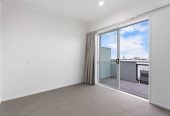 Affordable in Grey Lynn – Developer want it go, Auckland Girls’ Grammar School zone, Renovated freehold 3 beds 2 baths apartment with car park, 70sqm internal size plus Large balcony, 4A/1 Ophir Street, Grey Lynn, Auckland