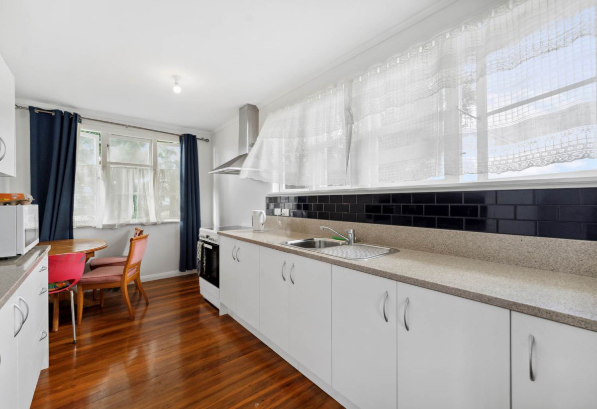 706m2 section, 3 beds 1 bath house with garage, currently rented for $750 per week, 101 Porchester Road, Papakura, Auckland