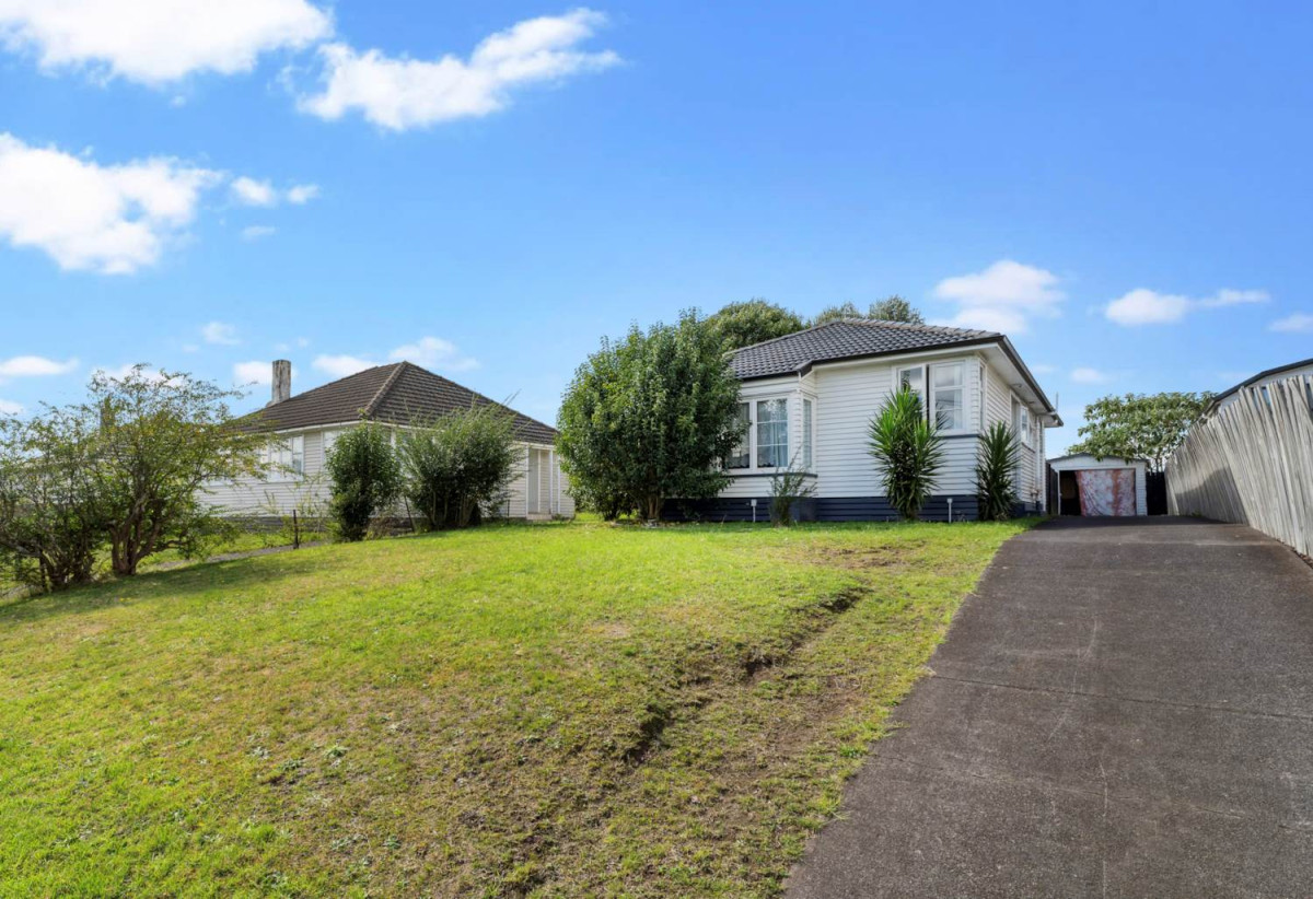 706m2 section, 3 beds 1 bath house with garage, currently rented for $750 per week, 101 Porchester Road, Papakura, Auckland