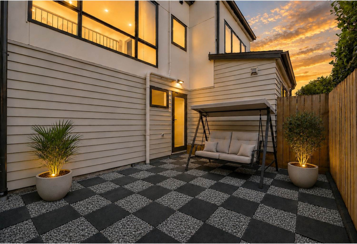197m2 Freehold 4 beds (1 ensuite) 3 baths duplex home with double garage, easy access to Panmure Basin walking and cycling paths. 0.9 km to Sylvia Park School, 67 Waipuna Road, Mt Wellington, Auckland