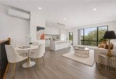197m2 Freehold 4 beds (1 ensuite) 3 baths duplex home with double garage, easy access to Panmure Basin walking and cycling paths. 0.9 km to Sylvia Park School, 67 Waipuna Road, Mt Wellington, Auckland