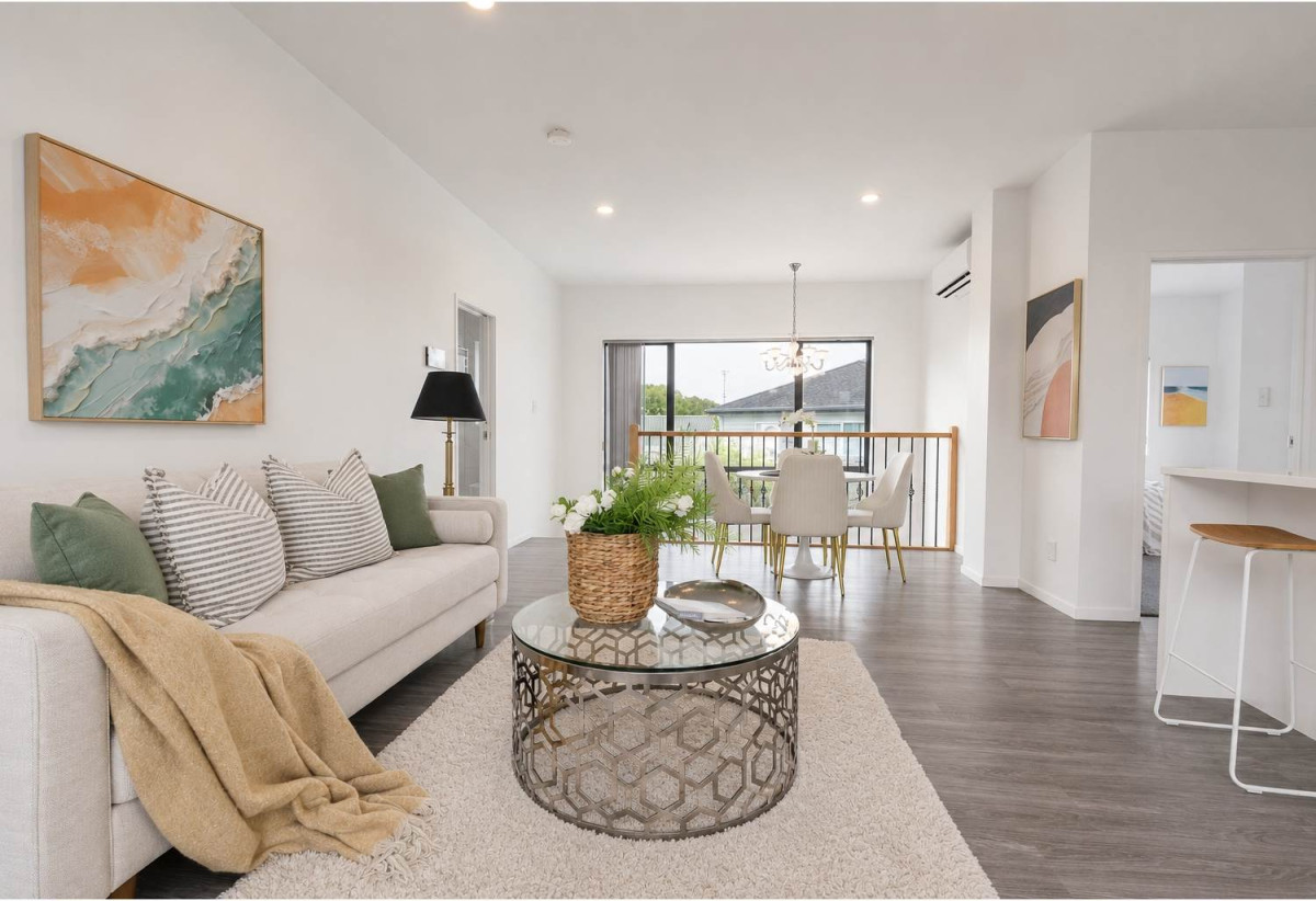 197m2 Freehold 4 beds (1 ensuite) 3 baths duplex home with double garage, easy access to Panmure Basin walking and cycling paths. 0.9 km to Sylvia Park School, 67 Waipuna Road, Mt Wellington, Auckland