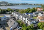 197m2 Freehold 4 beds (1 ensuite) 3 baths duplex home with double garage, easy access to Panmure Basin walking and cycling paths. 0.9 km to Sylvia Park School, 67 Waipuna Road, Mt Wellington, Auckland