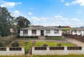 847m2 section, 3 beds 1 bath house with standalone garage, the owners have simply outgrown the home with a large and growing family, 39 Blake Road, Mangere East, Auckland