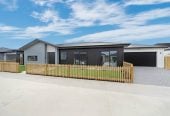 2 kitchens, 185m2 Brandnew 5 beds 3 baths home with double garage and 1 bed granny, 2/107 Fitzroy Street, Papatoetoe, Auckland
