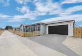 2 kitchens, Brandnew standalone 5 beds 3 baths home with garage and 1 bed granny, A, B, D, E/107 Fitzroy Street, Papatoetoe, Auckland