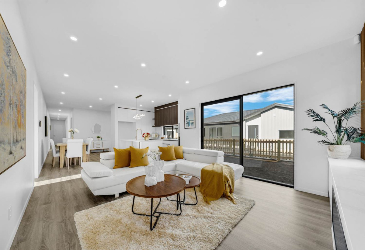2 kitchens, Brandnew standalone 5 beds 3 baths home with garage and 1 bed granny, A, B, D, E/107 Fitzroy Street, Papatoetoe, Auckland