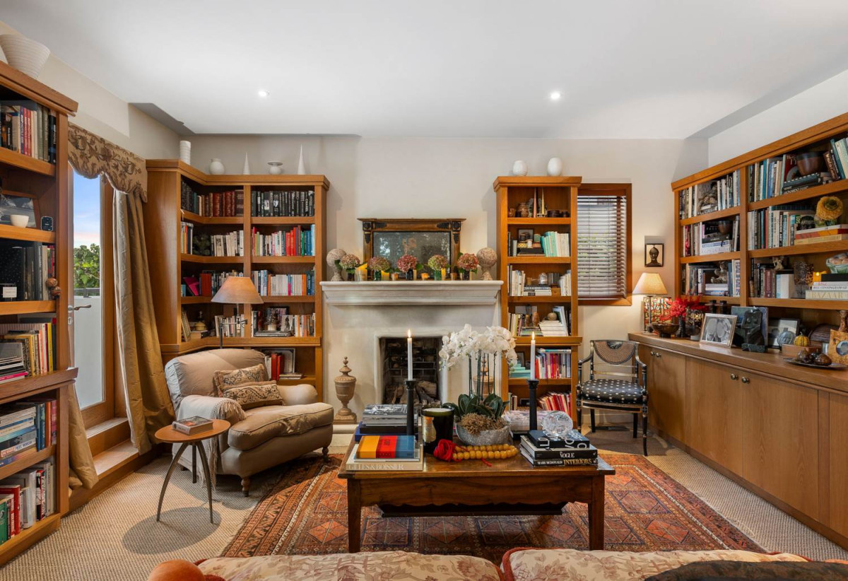 Must Sell, Vendors has Purchased, Double Grammar school zone, This Andrew Patterson Architectural masterpiece, 625m2 section, 351m2 floor area, 4 beds + office 2 baths house with double garage and swimming pool, Sea Views, zoned for Auckland Grammar and Epsom Girls’ Grammar School, 3 Crescent Road, Parnell, Auckland