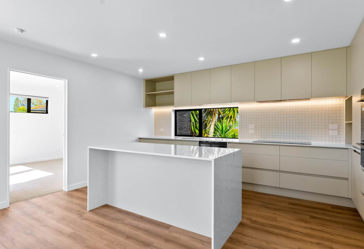 Urgent Sale – Motivated Vendor Says Sell, Striking dark charcoal brick exterior, Brandnew 3 beds + study 3 baths home with garage, Lot 2-5/135 Leybourne Circle, Glen Innes, Auckland