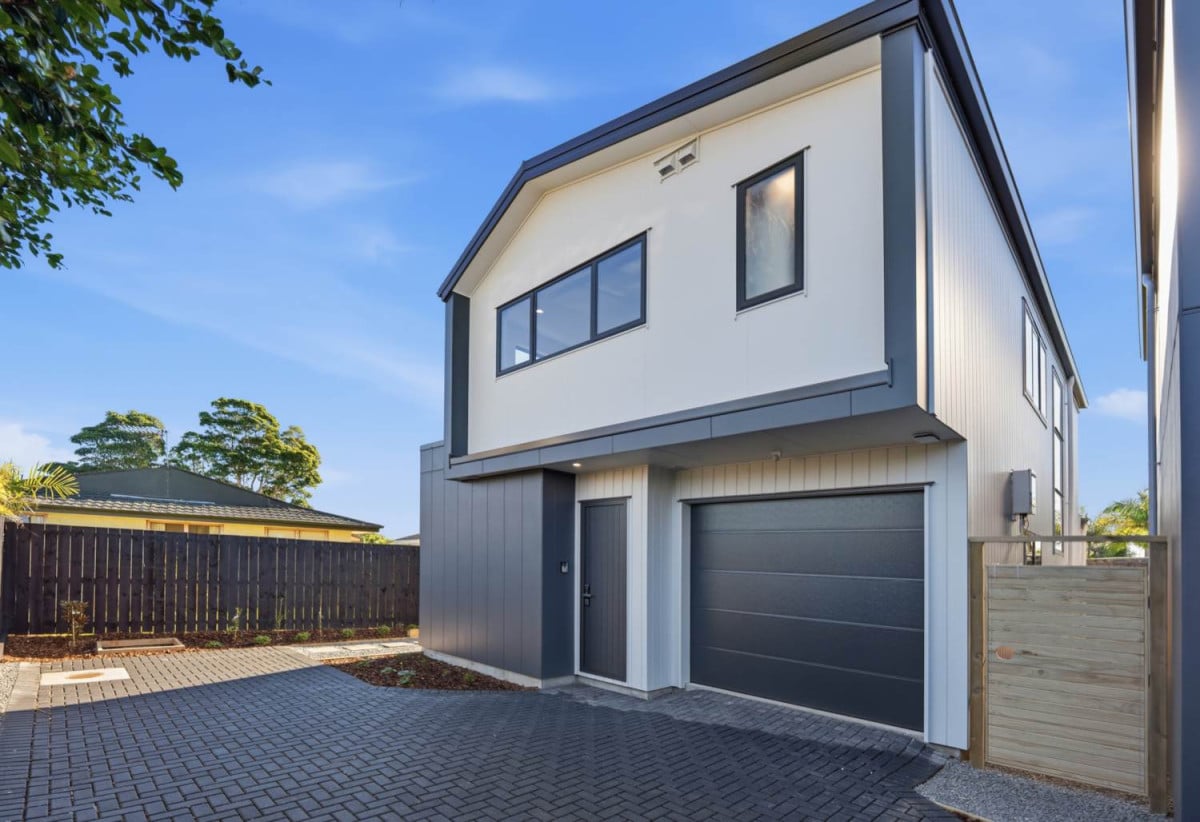 Elite School Zones, Coastal Luxury, 132m2 Brandnew standalone 3 beds + study 2.5 baths home with garage, 32A Tyrian Close, Half Moon Bay, Auckland