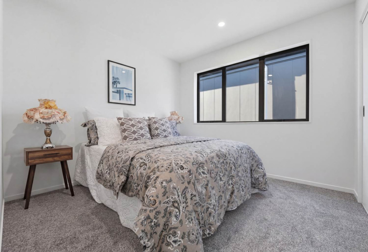 Elite School Zones, Coastal Luxury, 140m2 Brandnew standalone 3 beds + study 2.5 baths home with garage, 32B Tyrian Close, Half Moon Bay, Auckland
