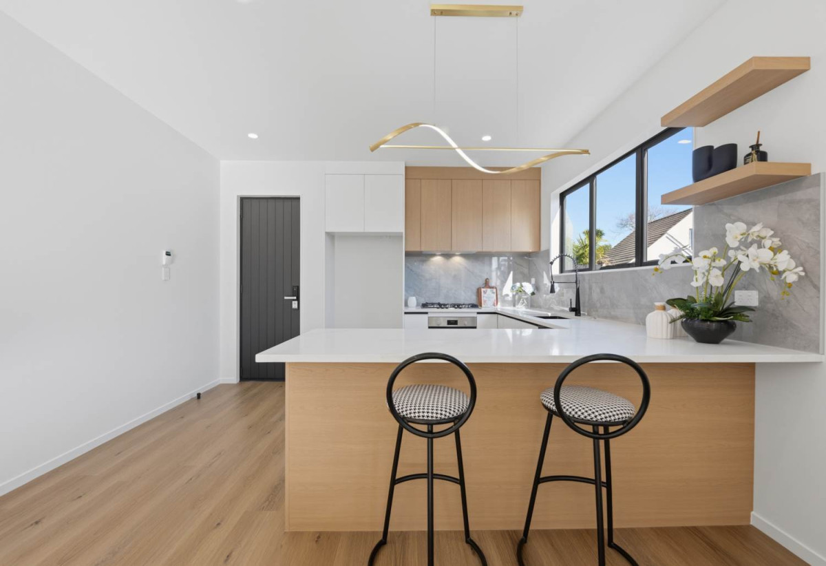 Elite School Zones, Coastal Luxury, 140m2 Brandnew standalone 3 beds + study 2.5 baths home with garage, 32B Tyrian Close, Half Moon Bay, Auckland