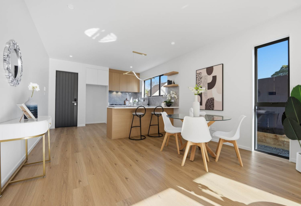 Elite School Zones, Coastal Luxury, 148m2 Brandnew standalone 4 beds (2ensuites) 3.5 baths home with garage, 1 ensuite ground floor, 32D Tyrian Close, Half Moon Bay, Auckland