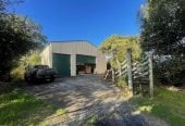 MORTGAGEE SALE, 16835m2 section, Two dwellings, total 5 beds 3 baths, Further improvements include a large high-stud shed of approximately 350m², complete with a mezzanine level. 369 Upper Harbour Drive, Greenhithe, Auckland
