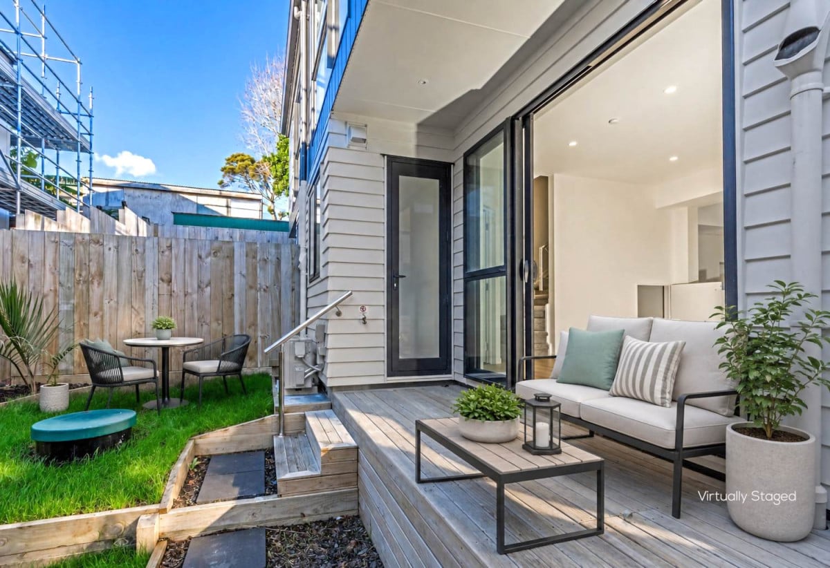 10-year building warranty, 96m2 Brandnew freehold 3 beds 2.5 baths home with car park, Lot 6/17 Sunnyfield Crescent, Glenfield, Auckland