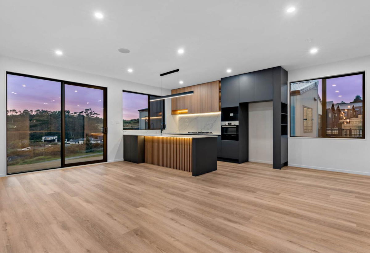 529m2 section, Built by Mars Living Construction, and presented as the development’s show home, 5 beds 3 baths house with double garage, 1 ensuite ground floor, Central air-conditioning with individual room controls, Underfloor heating in bathrooms, 244C West Hoe Heights, Orewa, Auckland