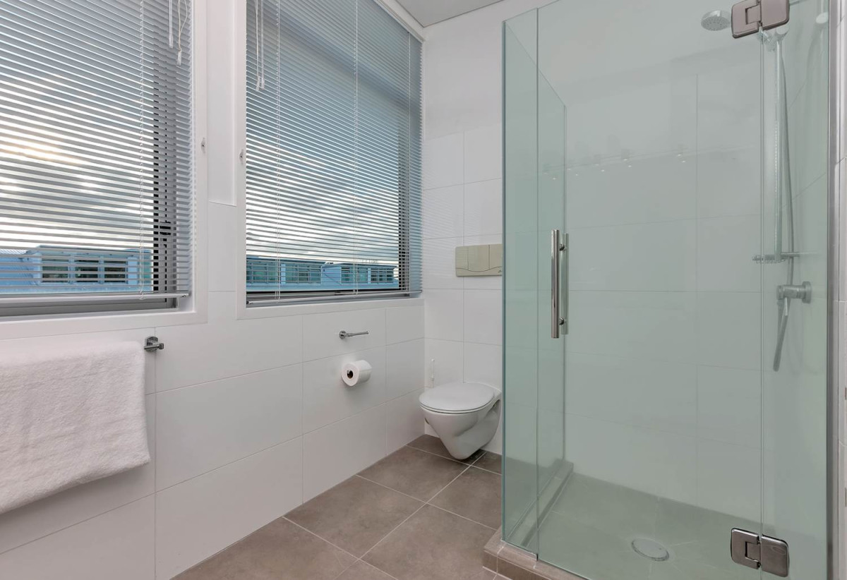 Auckland Girls’ Grammar School zone, Penthouse living at Princes Wharf, 85m2 Leasehold 1 bed 1 bath apartment with secure carpark at Shed 20, plus a large balcony offering harbour views, 48A/139 Quay Street, City Centre, Auckland