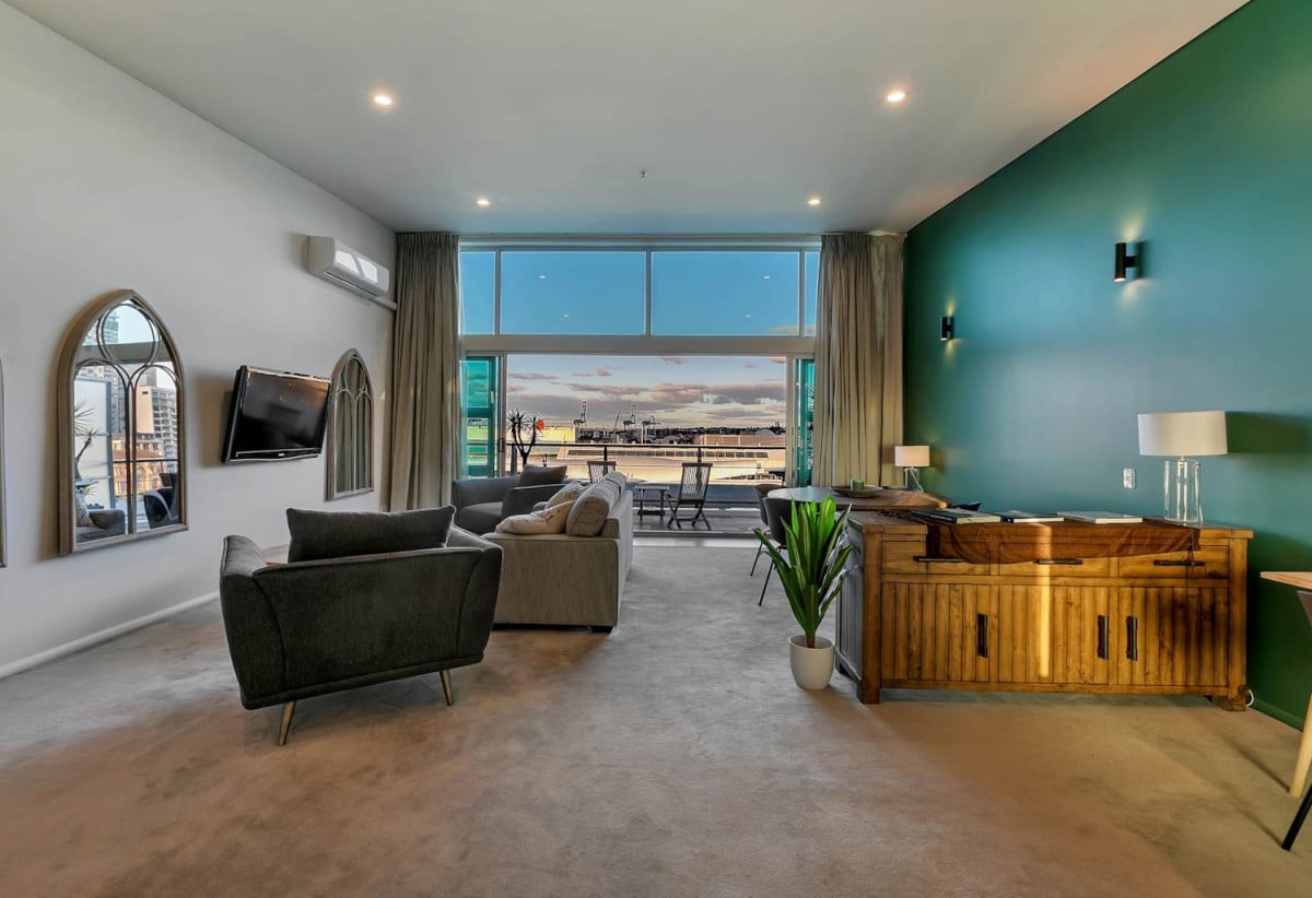 Auckland Girls’ Grammar School zone, Penthouse living at Princes Wharf, 85m2 Leasehold 1 bed 1 bath apartment with secure carpark at Shed 20, plus a large balcony offering harbour views, 48A/139 Quay Street, City Centre, Auckland