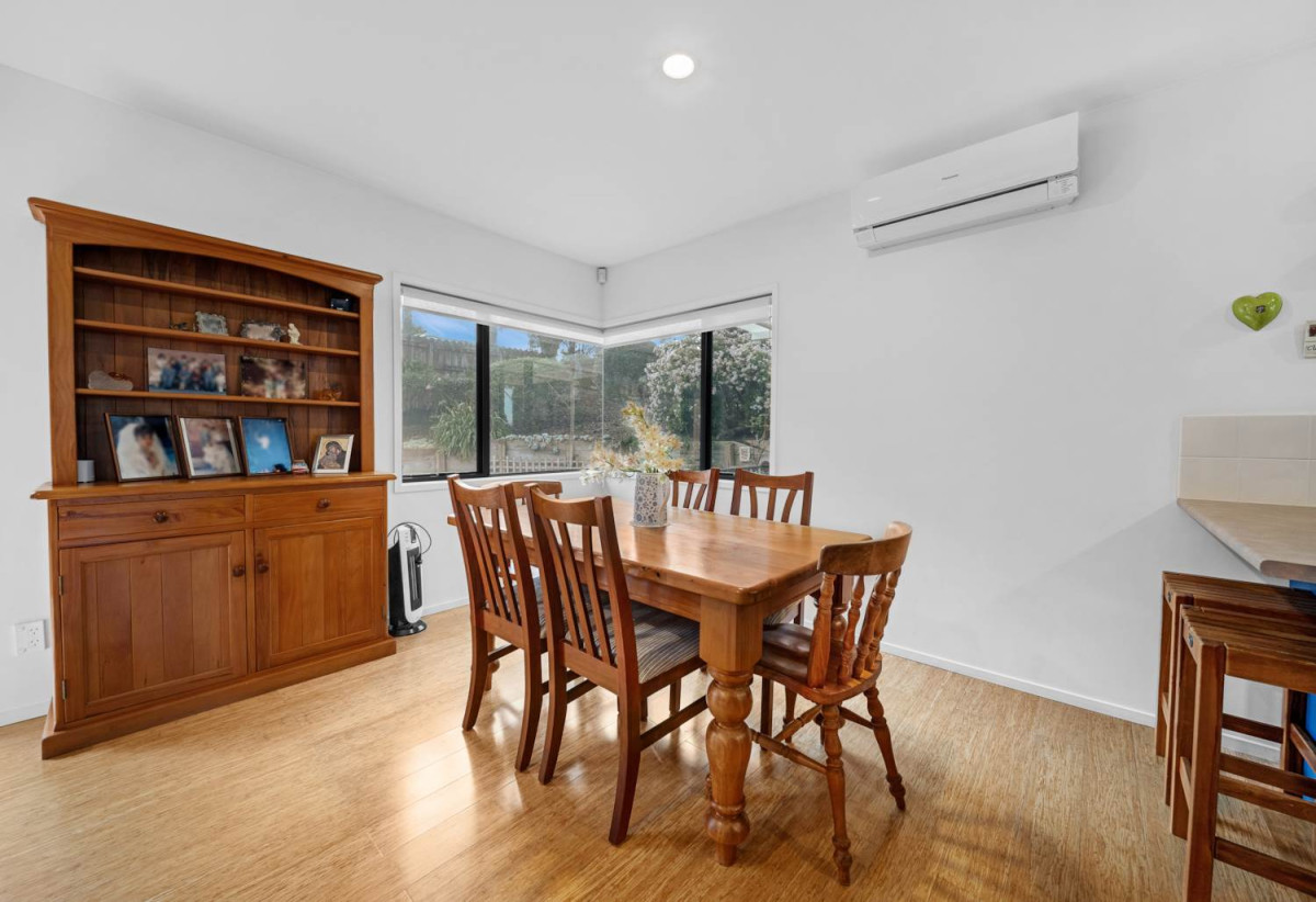 Charming Brick Beauty in Howick, 3 Bedrooms | 1.5 Bathrooms | 1 Garage + 1 Carport, 1/19 Howe Street, Howick, Auckland