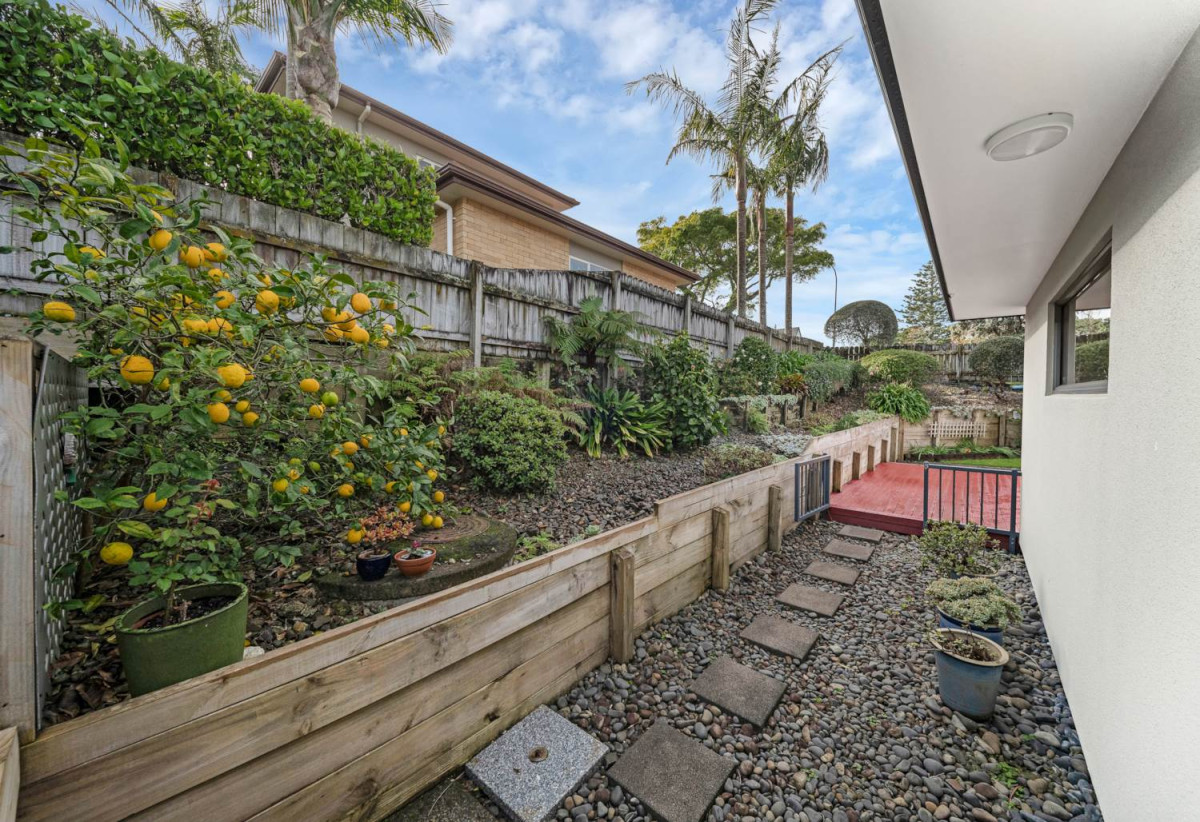Charming Brick Beauty in Howick, 3 Bedrooms | 1.5 Bathrooms | 1 Garage + 1 Carport, 1/19 Howe Street, Howick, Auckland