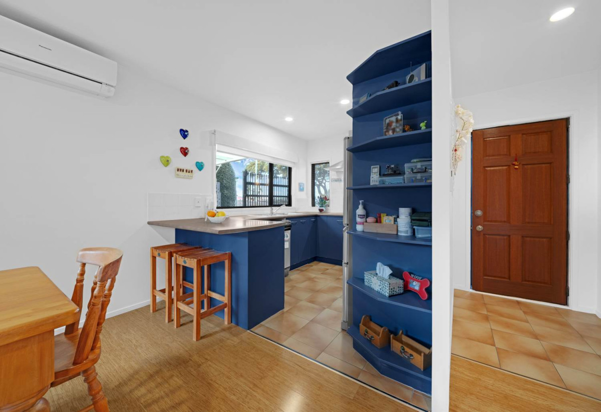 Charming Brick Beauty in Howick, 3 Bedrooms | 1.5 Bathrooms | 1 Garage + 1 Carport, 1/19 Howe Street, Howick, Auckland