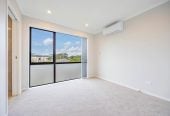 10-Year Master Build Guarantee, 4 beds (1 ensuite) 3 baths home with garage, 1 bed 1 bath ground floor, nearby Panmure Bridge School, minutes to Panmure town centre and Panmure Yacht and boating club, 5/84 Kings Road, Panmure, Auckland