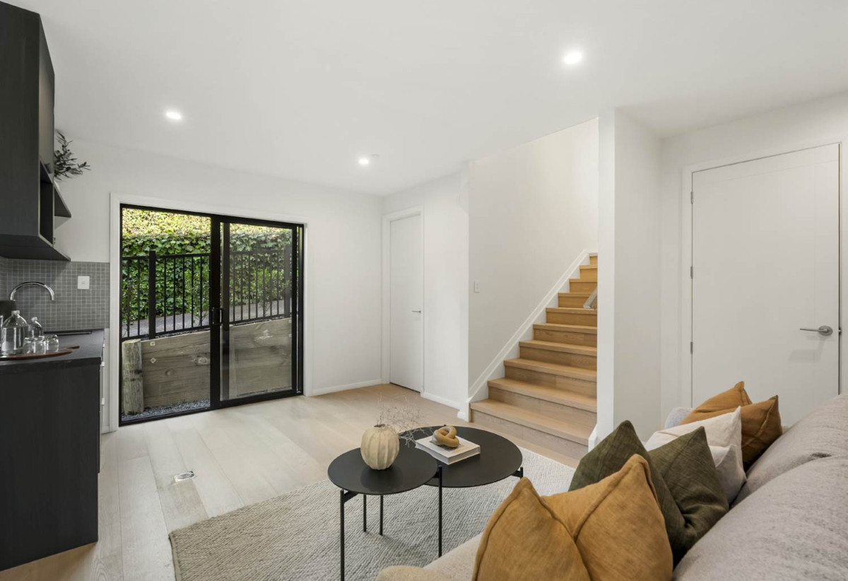Must Sell, Built- in lift, Brandnew standalone 5 beds (3 ensuites) 4.5 baths house with double garage, 19B Hawera Road, Kohimarama, Auckland