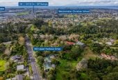 MORTGAGEE SALE, 16835m2 section, Two dwellings, total 5 beds 3 baths, Further improvements include a large high-stud shed of approximately 350m², complete with a mezzanine level. 369 Upper Harbour Drive, Greenhithe, Auckland