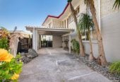 688m2 section, 6 beds + 3 Flexi rooms 2 baths house with carport, Upstairs 4 beds 1 bath kitchen dining and living, Downstairs 2 beds 1 bath 3 flexi rooms living and tea-making room, 48 Matuhi Rise, Henderson, Auckland