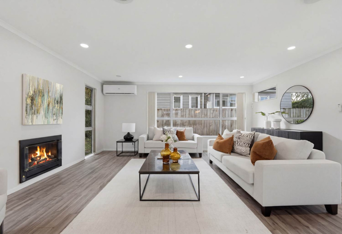 Room for Everyone, Space for Every Stage of Life, 5 beds (3 ensuites) 4.5 baths house with double garage, 1 ensuite ground floor, 71A Oranga Avenue, Onehunga, Auckland
