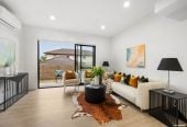 3 beds 2.5 baths home with garage, a private deck and fully fenced garden, Walking distance to New World and Moore Street shops, 64D Union Road, Howick,Auckland