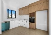 Freehold Corner Home in a Convenient Location, 3 beds 2.5 baths home with car park, 27 Tumu Road, Papakura, Auckland