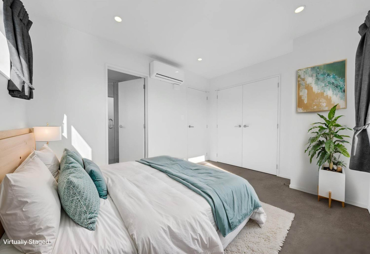 Freehold Corner Home in a Convenient Location, 3 beds 2.5 baths home with car park, 27 Tumu Road, Papakura, Auckland