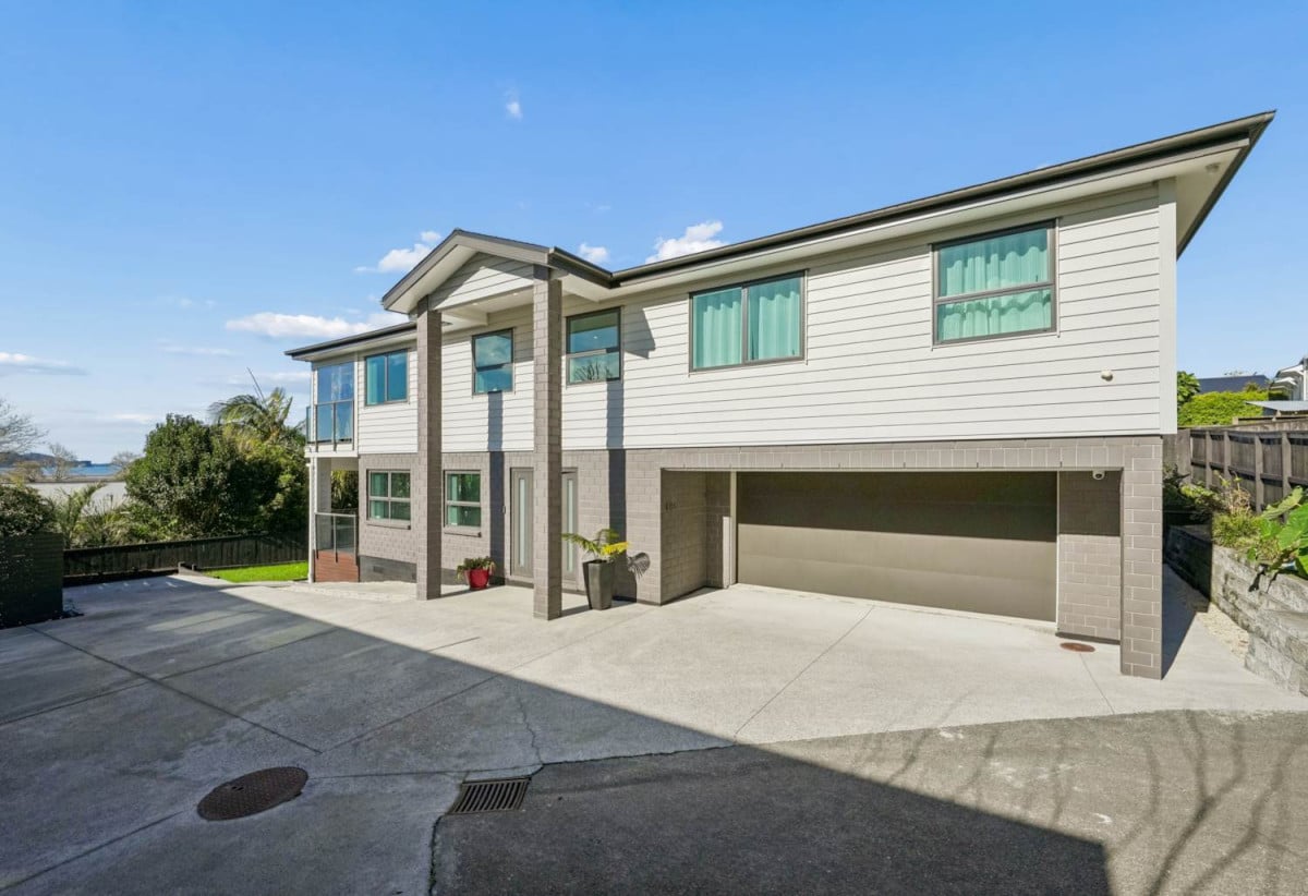 Motivated vendor, 500m2 section, Sea Views, Brick and weatherboard 5 beds (1ensuite) 3 baths house with double garage, 2 beds 1 bath ground floor, 48C Totara Road, Te Atatu Peninsula, Auckland