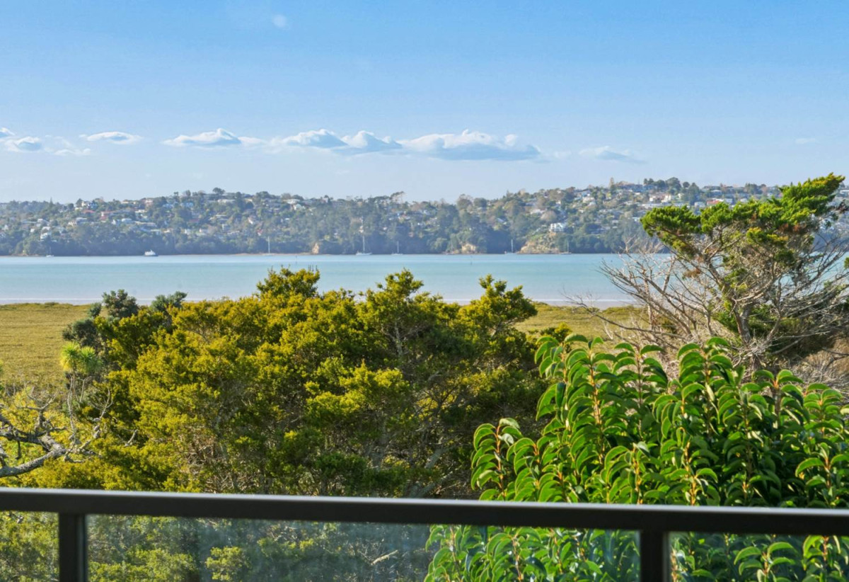 Motivated vendor, 500m2 section, Sea Views, Brick and weatherboard 5 beds (1ensuite) 3 baths house with double garage, 2 beds 1 bath ground floor, 48C Totara Road, Te Atatu Peninsula, Auckland