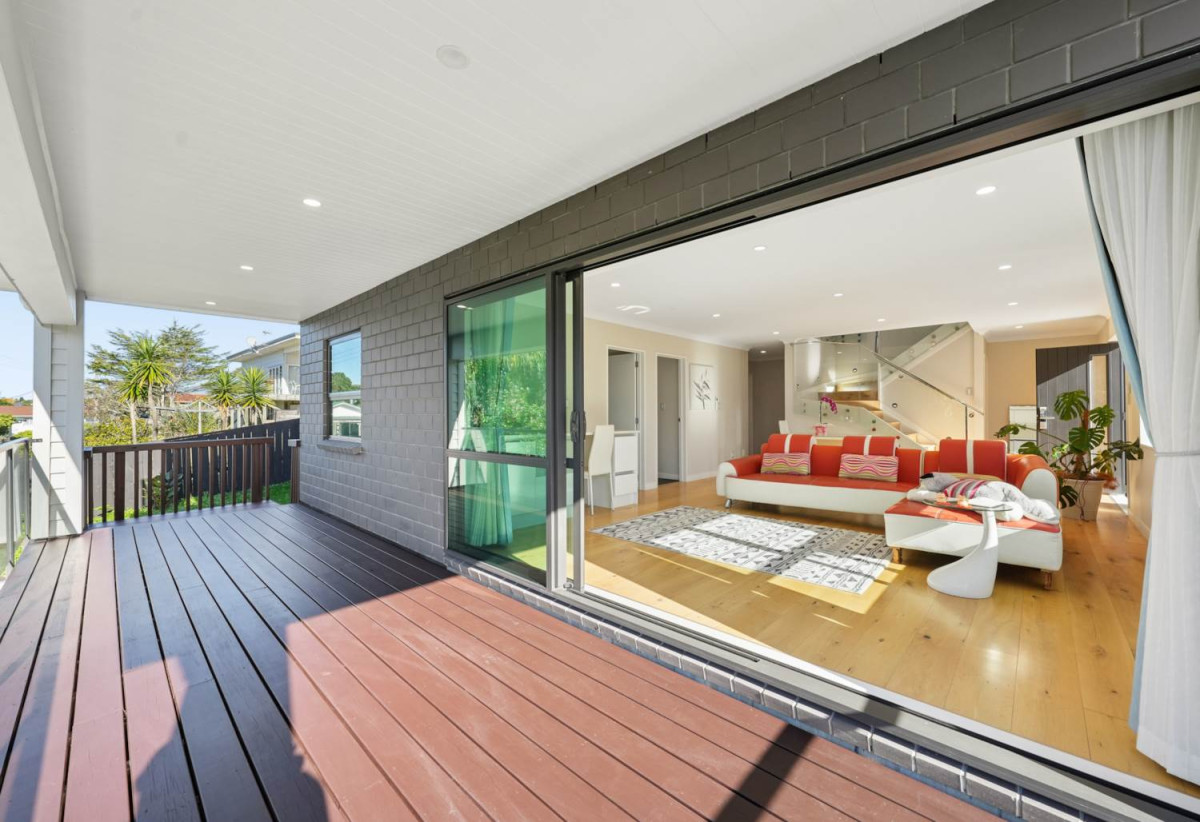 Motivated vendor, 500m2 section, Sea Views, Brick and weatherboard 5 beds (1ensuite) 3 baths house with double garage, 2 beds 1 bath ground floor, 48C Totara Road, Te Atatu Peninsula, Auckland